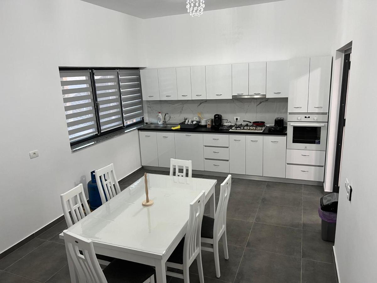 Casa De Vacanta Larisa Novaci-Străini Zewnętrze zdjęcie