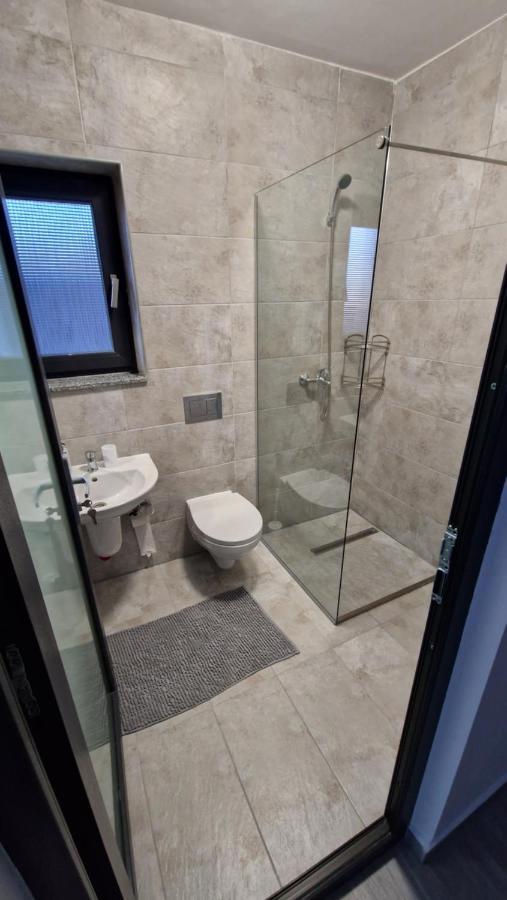 Casa De Vacanta Larisa Novaci-Străini Zewnętrze zdjęcie