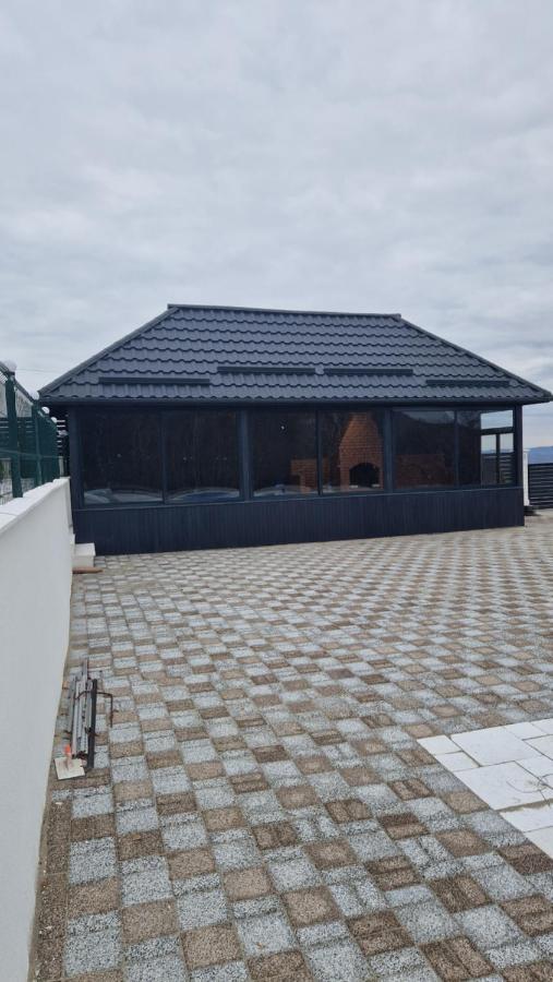 Casa De Vacanta Larisa Novaci-Străini Zewnętrze zdjęcie