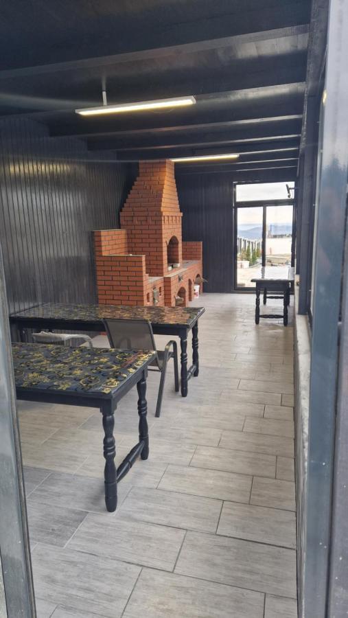 Casa De Vacanta Larisa Novaci-Străini Zewnętrze zdjęcie