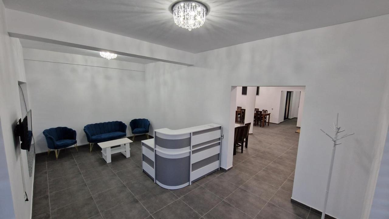 Casa De Vacanta Larisa Novaci-Străini Zewnętrze zdjęcie