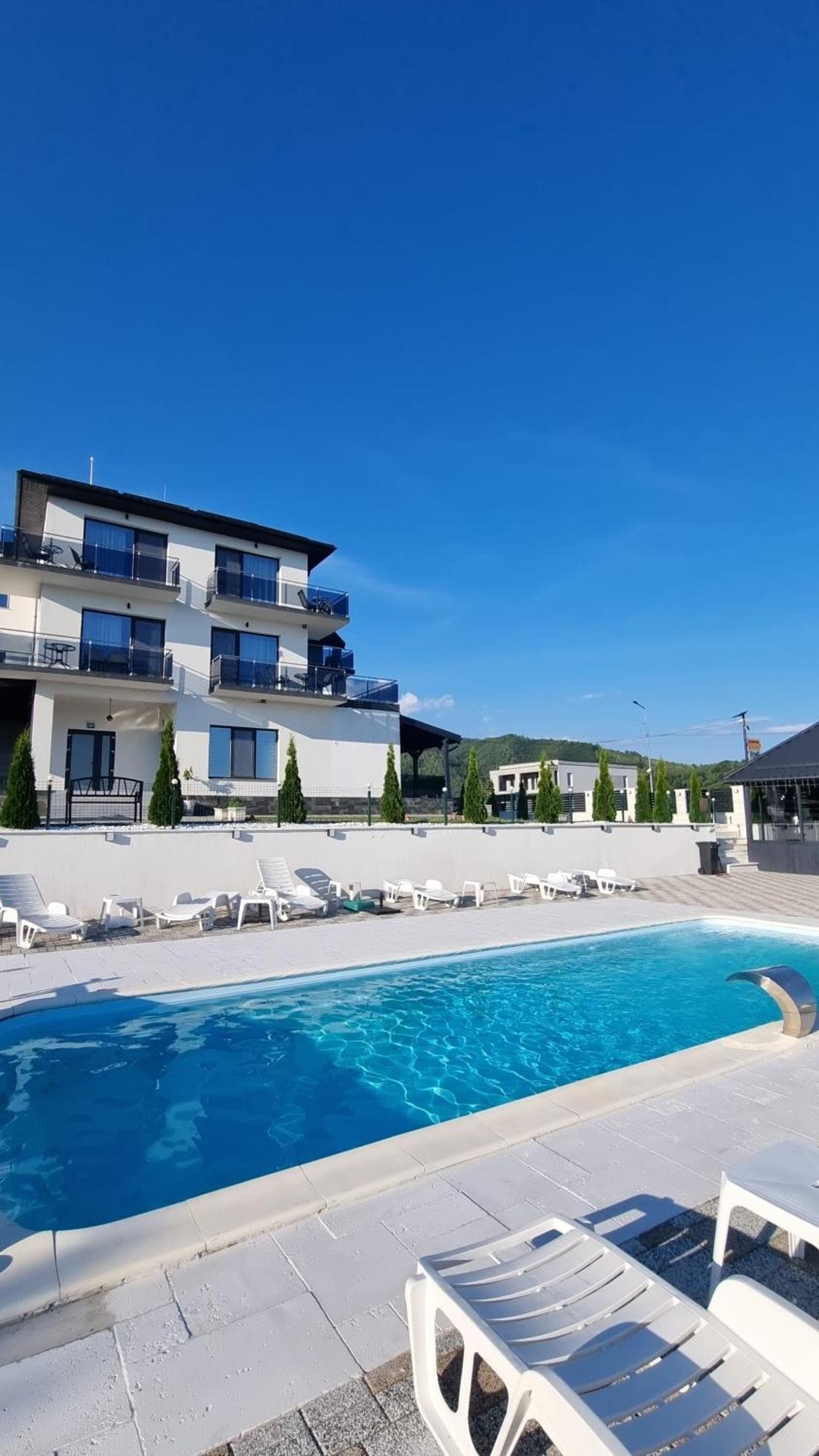 Casa De Vacanta Larisa Novaci-Străini Zewnętrze zdjęcie
