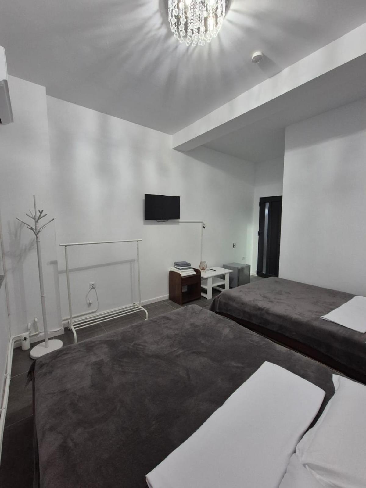 Casa De Vacanta Larisa Novaci-Străini Zewnętrze zdjęcie